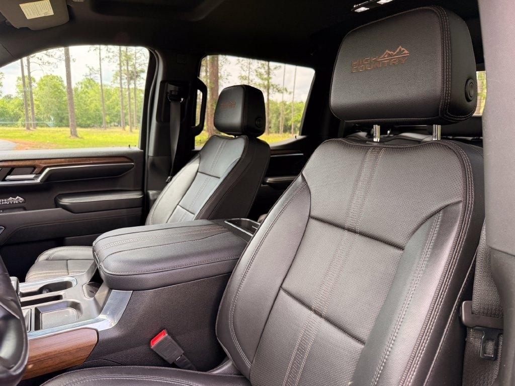 Chevrolet Silverado 1500 4WD Crew Cab 147" High Country 2023