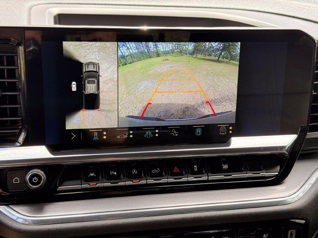 Chevrolet Silverado 1500 4WD Crew Cab 147" High Country 2023