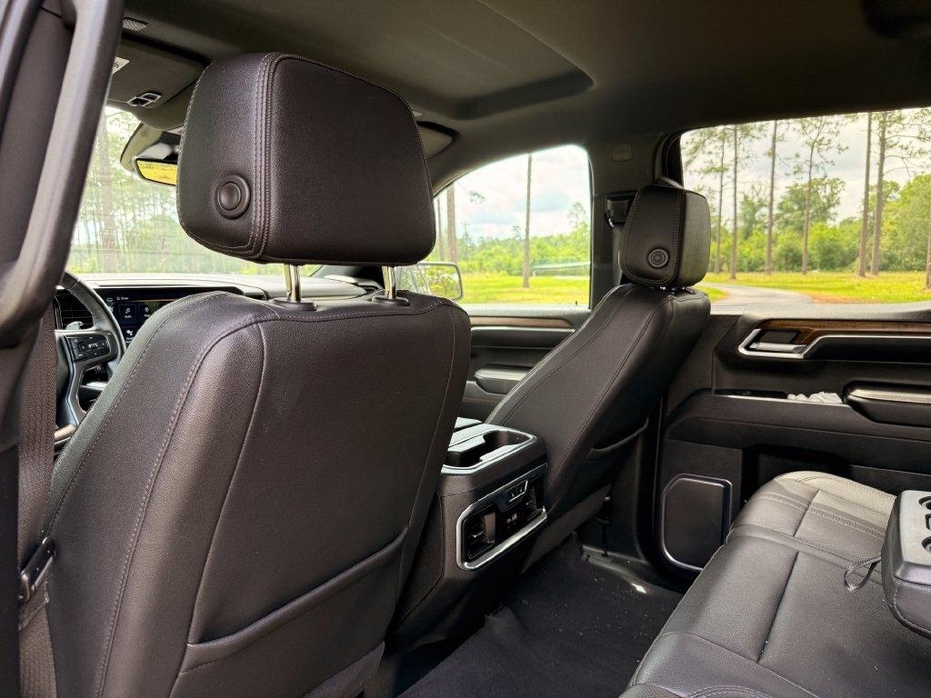 Chevrolet Silverado 1500 4WD Crew Cab 147" High Country 2023