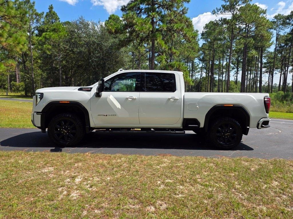 GMC Sierra 2500HD 4WD Crew Cab 159" AT4 2024