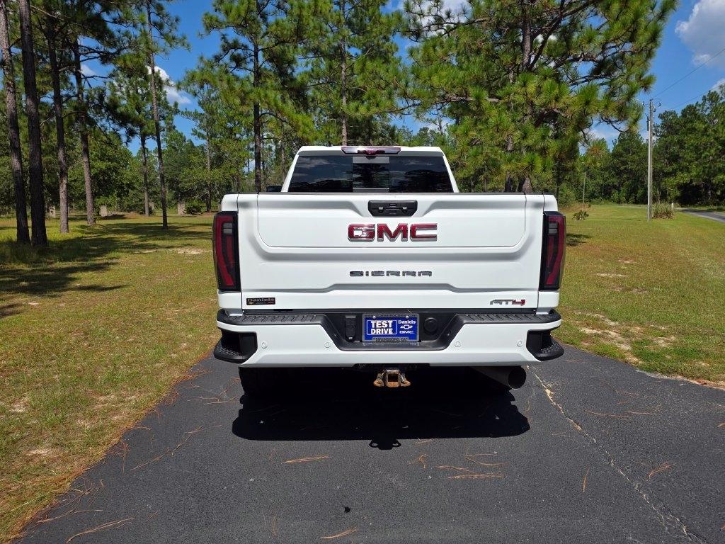 GMC Sierra 2500HD 4WD Crew Cab 159" AT4 2024