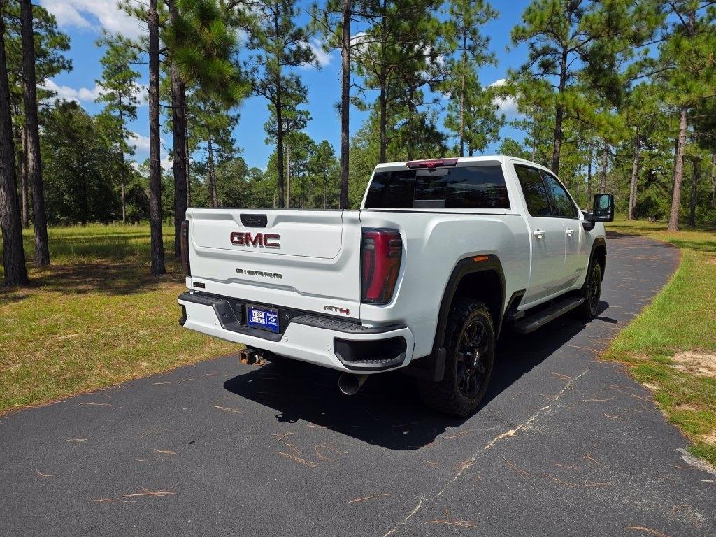 GMC Sierra 2500HD 4WD Crew Cab 159" AT4 2024