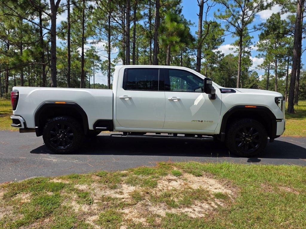 GMC Sierra 2500HD 4WD Crew Cab 159" AT4 2024