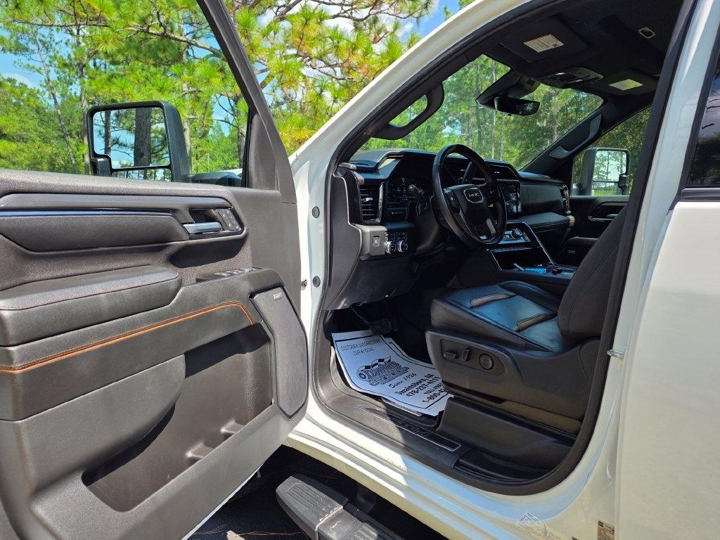 GMC Sierra 2500HD 4WD Crew Cab 159" AT4 2024