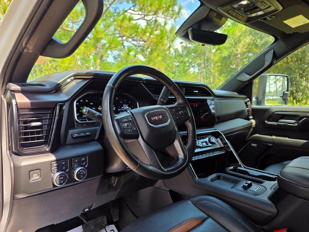 GMC Sierra 2500HD 4WD Crew Cab 159" AT4 2024