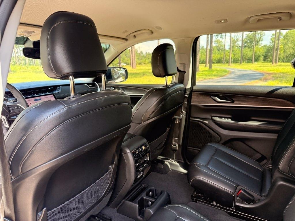 Jeep Grand Cherokee L Limited 4x2 2023