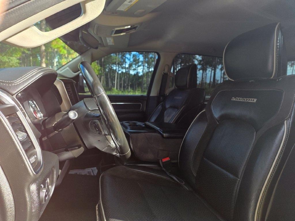 RAM 1500 Laramie 4x4 Crew Cab 5'7" Box 2022