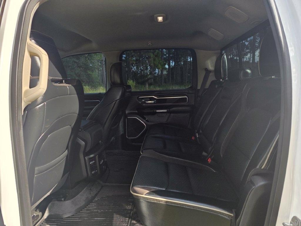 RAM 1500 Laramie 4x4 Crew Cab 5'7" Box 2022