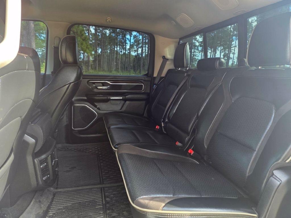 RAM 1500 Laramie 4x4 Crew Cab 5'7" Box 2022