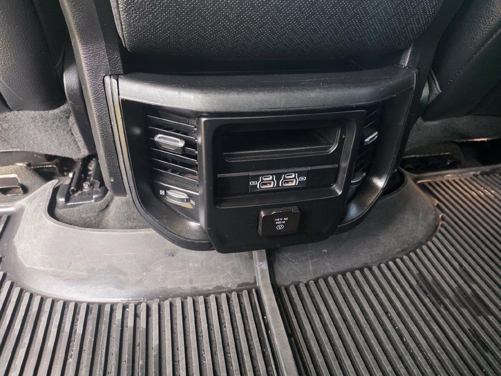 RAM 1500 Laramie 4x4 Crew Cab 5'7" Box 2022