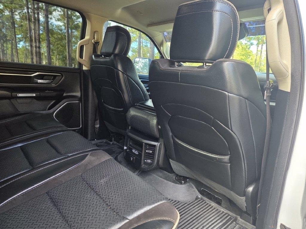 RAM 1500 Laramie 4x4 Crew Cab 5'7" Box 2022