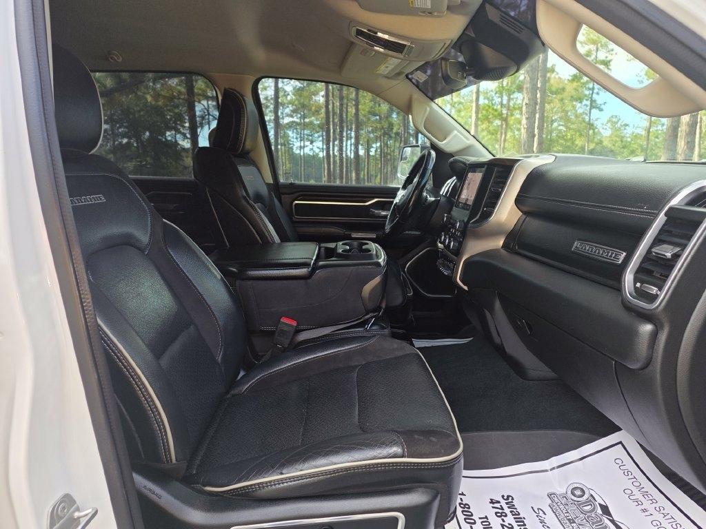RAM 1500 Laramie 4x4 Crew Cab 5'7" Box 2022