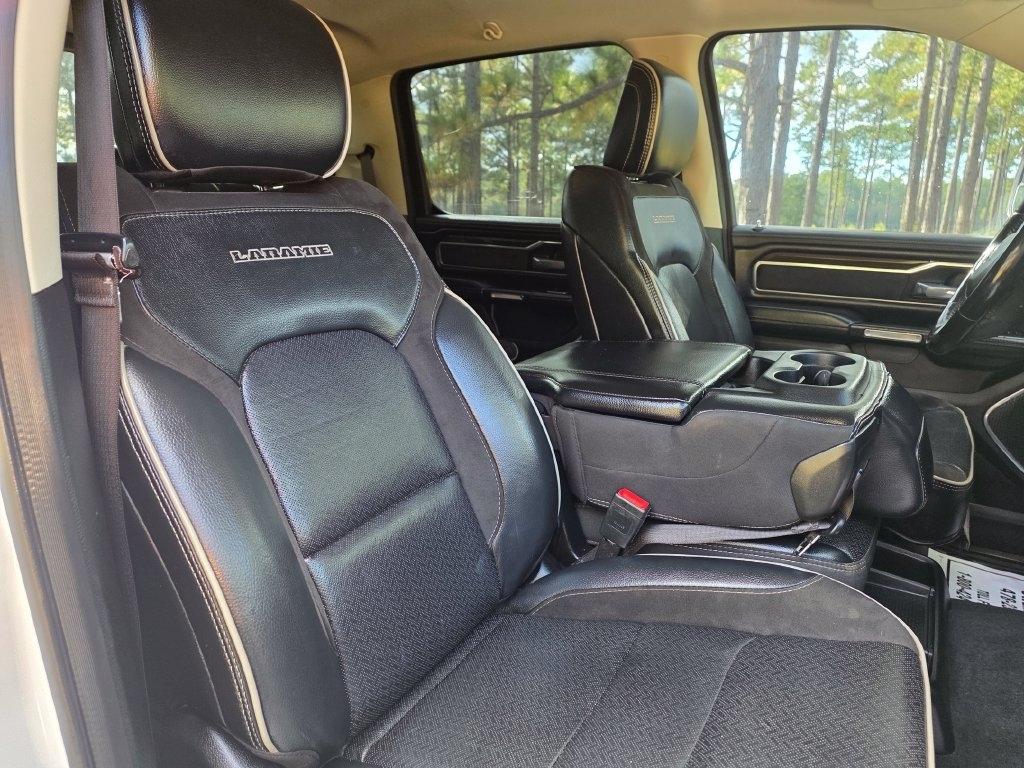 RAM 1500 Laramie 4x4 Crew Cab 5'7" Box 2022
