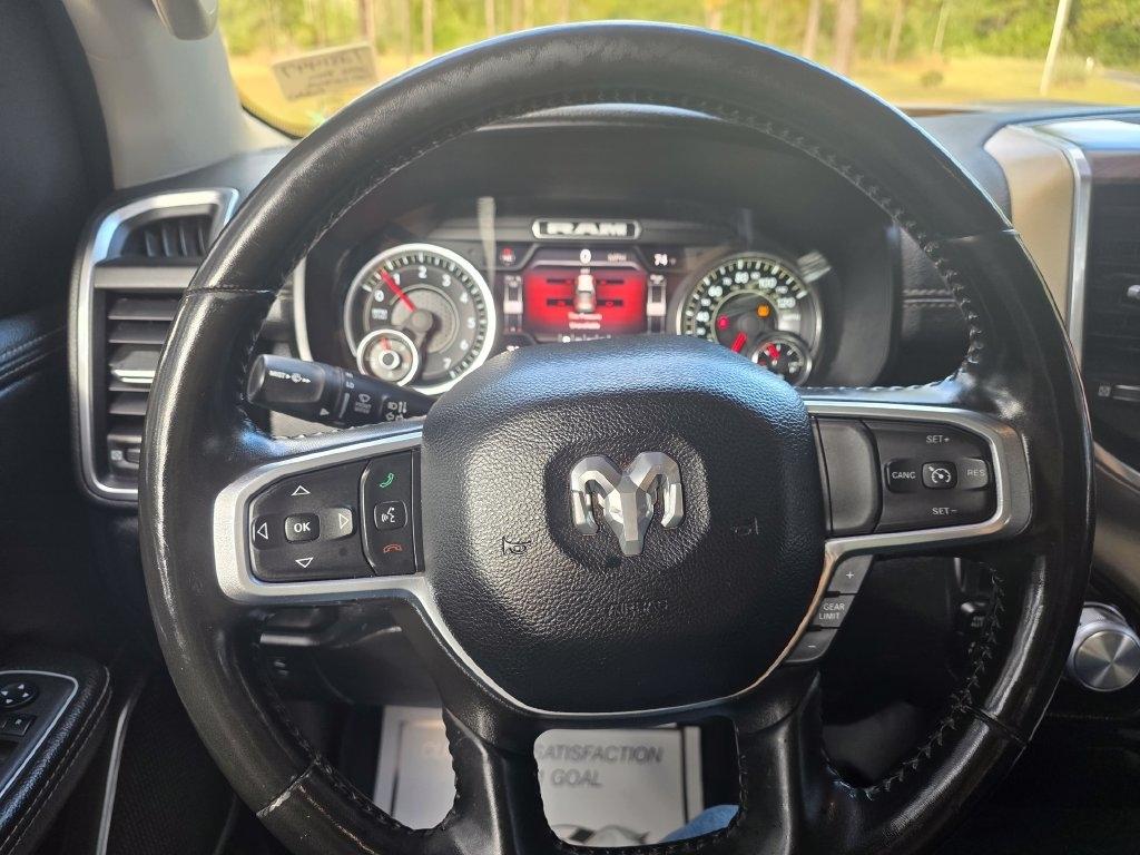 RAM 1500 Laramie 4x4 Crew Cab 5'7" Box 2022