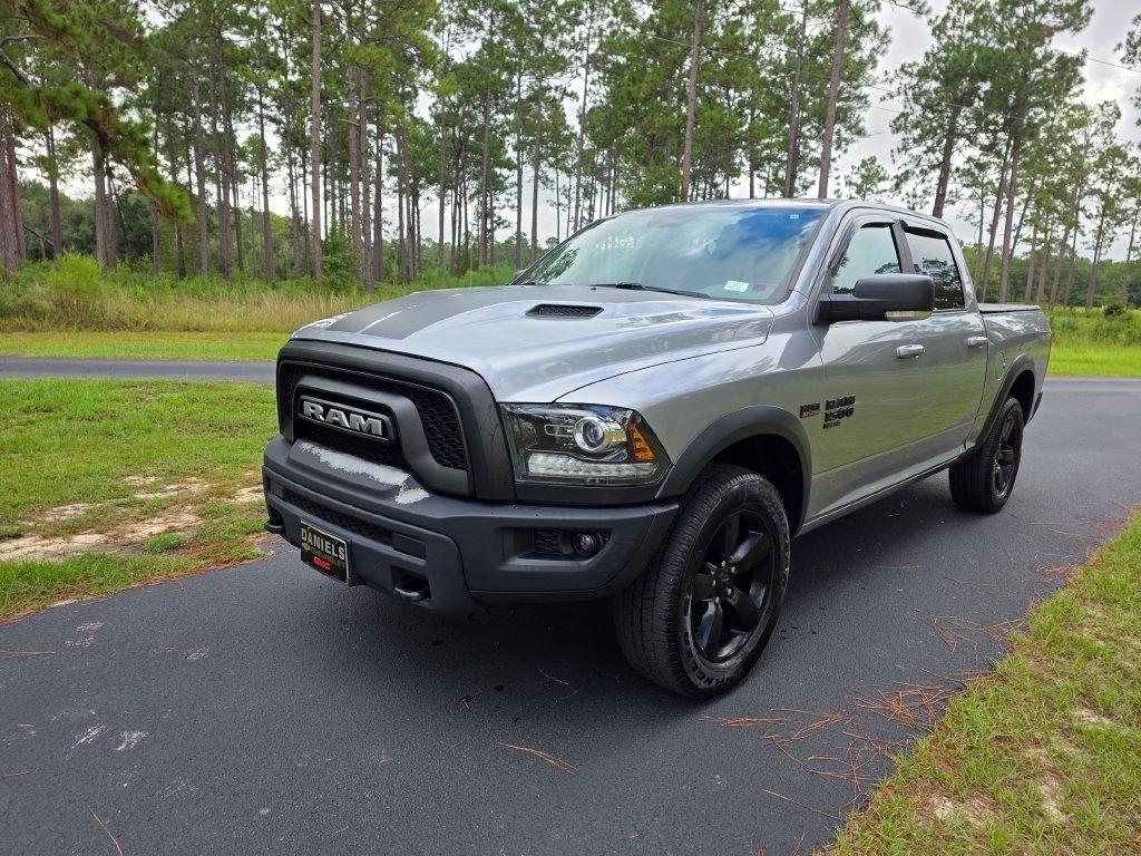 RAM 1500 Classic Warlock 4x4 Crew Cab 5'7" Box 2019