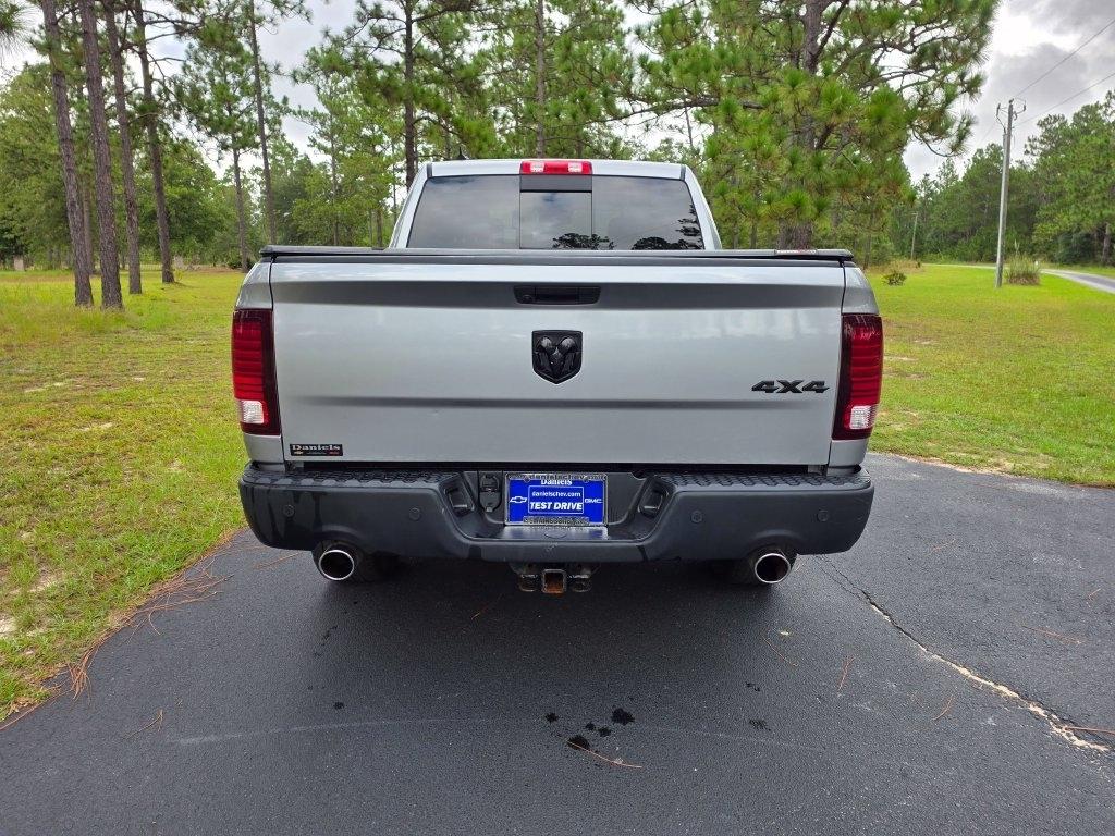 RAM 1500 Classic Warlock 4x4 Crew Cab 5'7" Box 2019