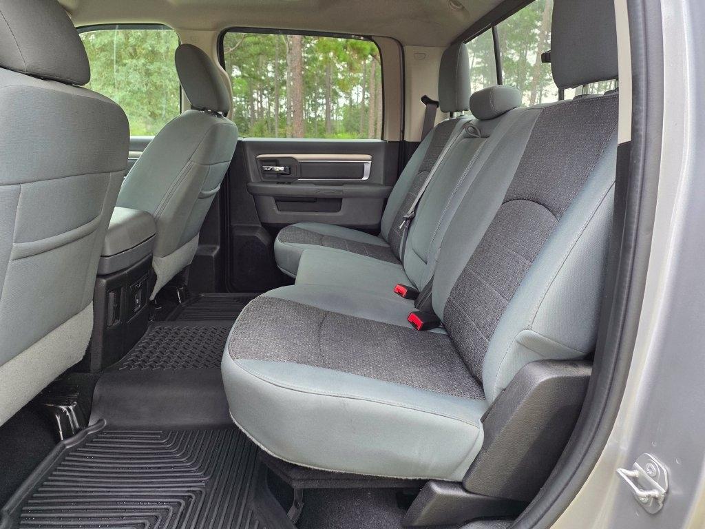 RAM 1500 Classic Warlock 4x4 Crew Cab 5'7" Box 2019