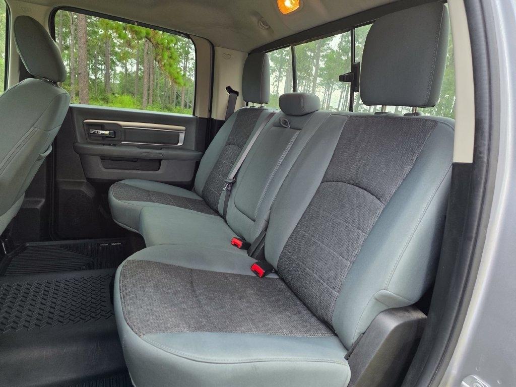RAM 1500 Classic Warlock 4x4 Crew Cab 5'7" Box 2019