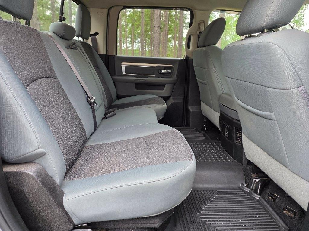 RAM 1500 Classic Warlock 4x4 Crew Cab 5'7" Box 2019