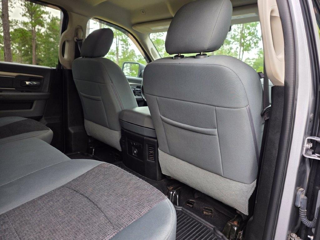 RAM 1500 Classic Warlock 4x4 Crew Cab 5'7" Box 2019