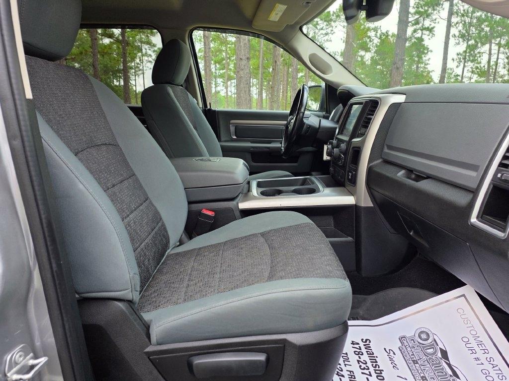 RAM 1500 Classic Warlock 4x4 Crew Cab 5'7" Box 2019