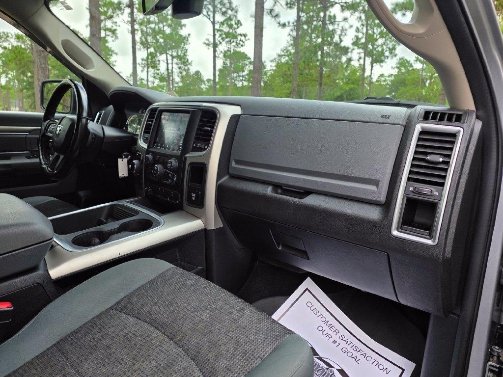 RAM 1500 Classic Warlock 4x4 Crew Cab 5'7" Box 2019