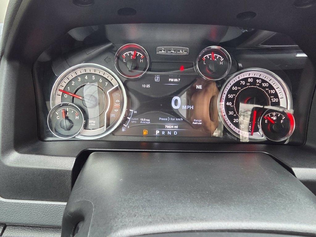 RAM 1500 Classic Warlock 4x4 Crew Cab 5'7" Box 2019
