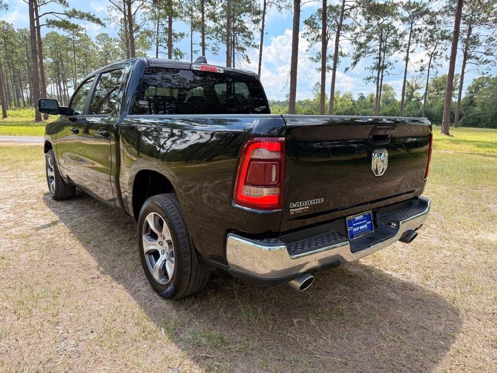 RAM 1500 Laramie 4x2 Crew Cab 5'7" Box 2024