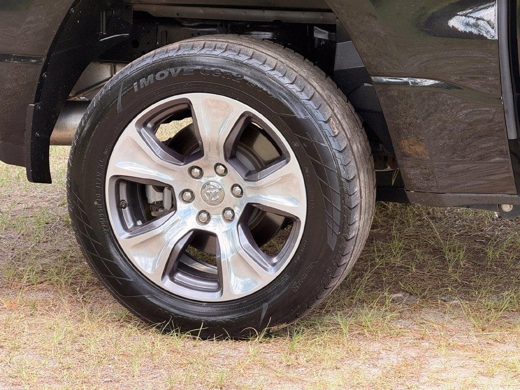 RAM 1500 Laramie 4x2 Crew Cab 5'7" Box 2024