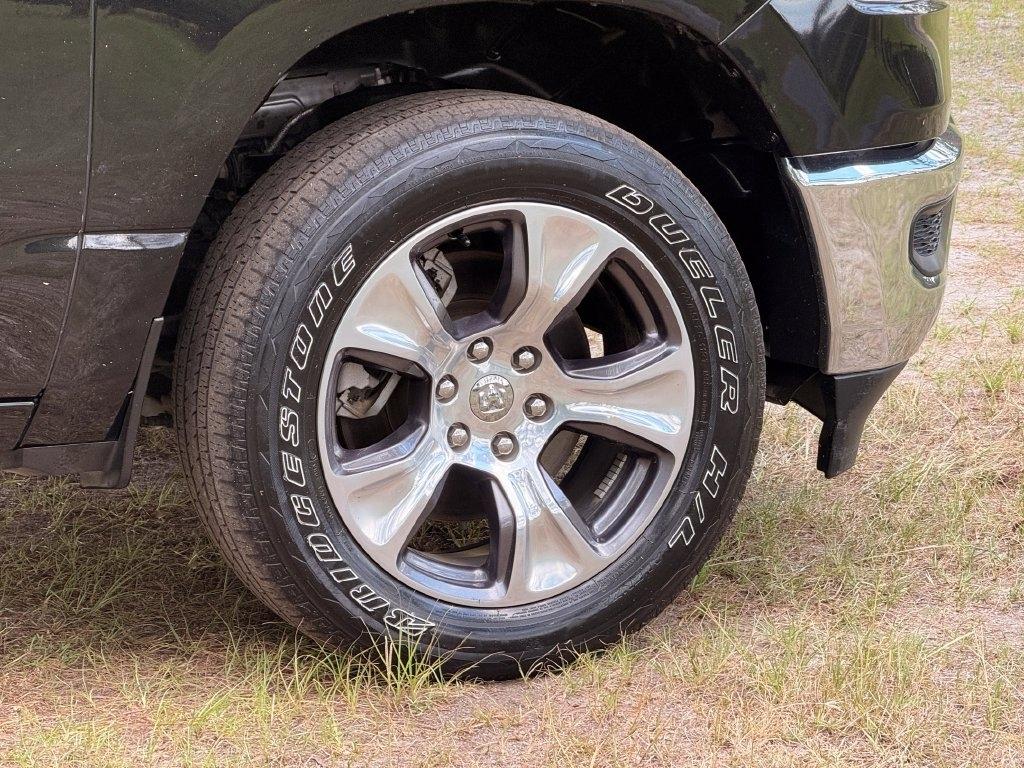 RAM 1500 Laramie 4x2 Crew Cab 5'7" Box 2024