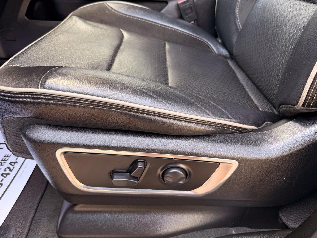 RAM 1500 Laramie 4x2 Crew Cab 5'7" Box 2024