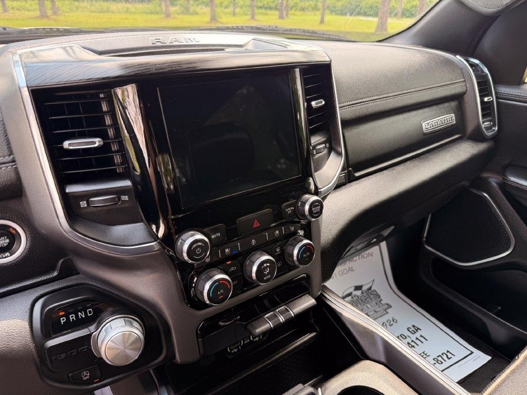 RAM 1500 Laramie 4x2 Crew Cab 5'7" Box 2024