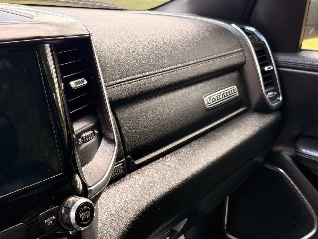 RAM 1500 Laramie 4x2 Crew Cab 5'7" Box 2024
