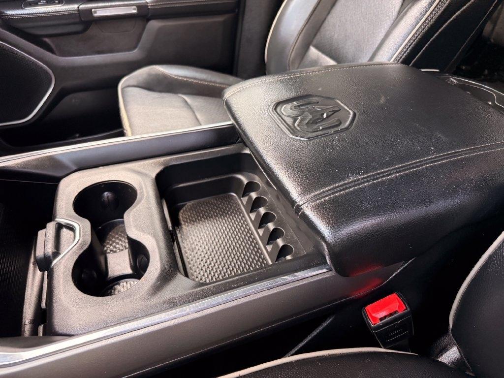 RAM 1500 Laramie 4x2 Crew Cab 5'7" Box 2024