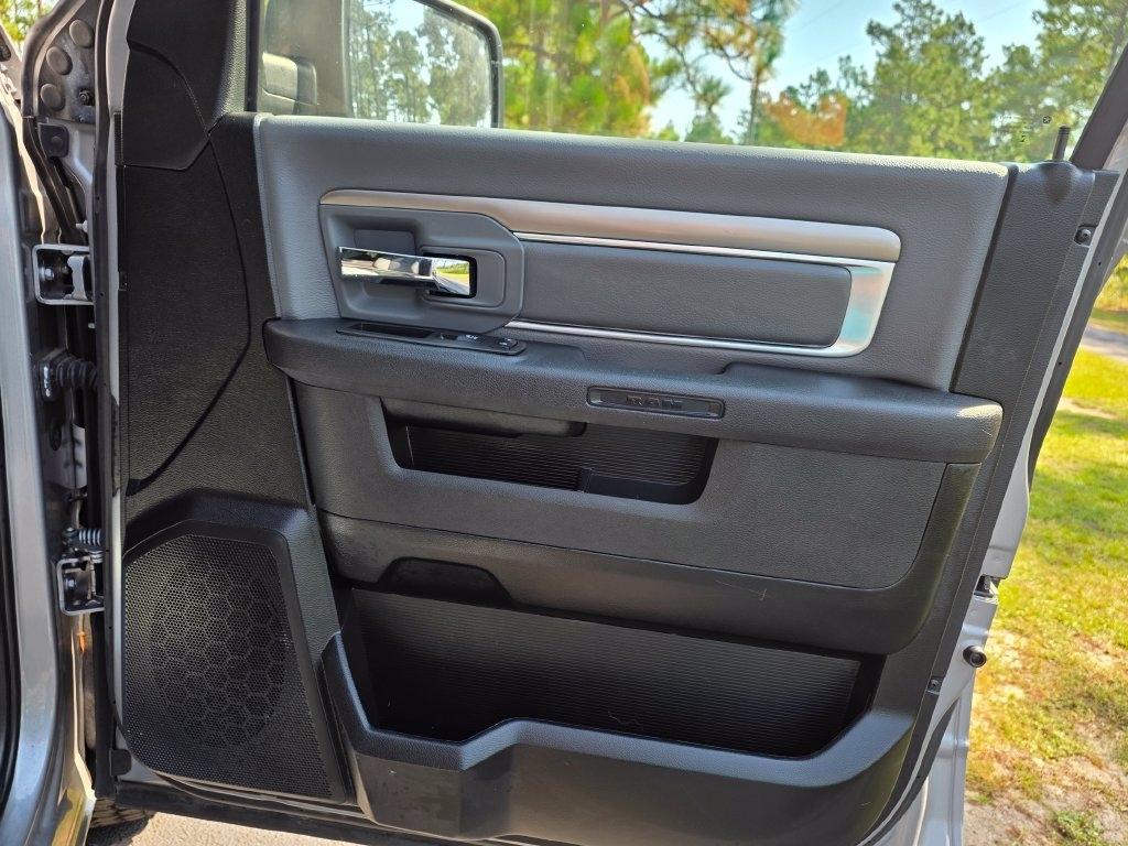 RAM 1500 Classic SLT 4x4 Quad Cab 6'4" Box 2024