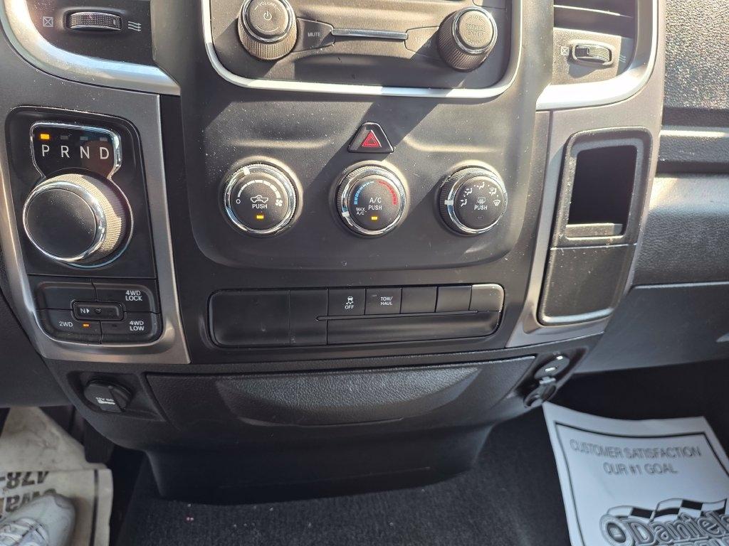 RAM 1500 Classic SLT 4x4 Quad Cab 6'4" Box 2024