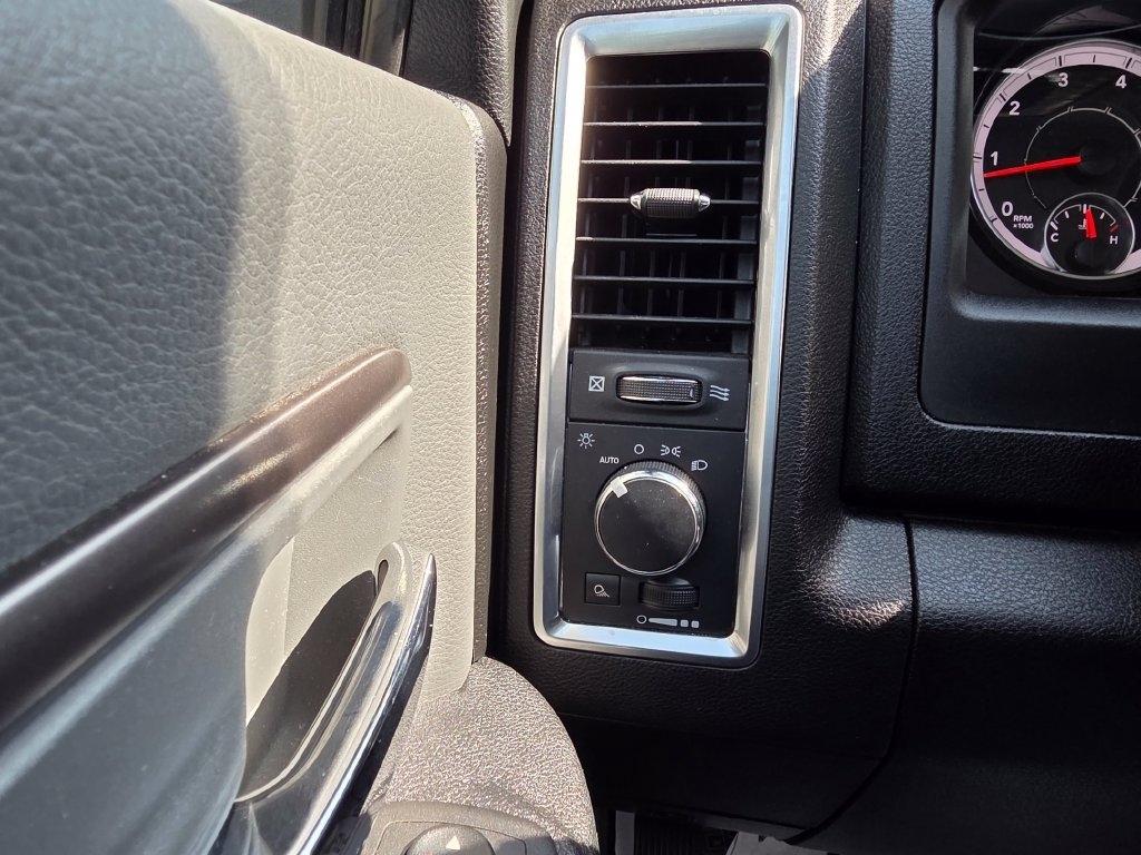 RAM 1500 Classic SLT 4x4 Quad Cab 6'4" Box 2024