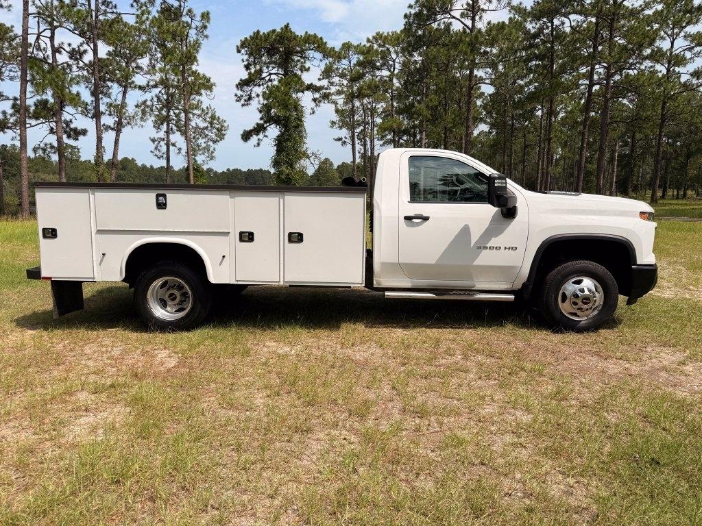 Chevrolet Silverado 3500HD CC 4WD Reg Cab 171" WB, 84.5" CA Work Truck 2024