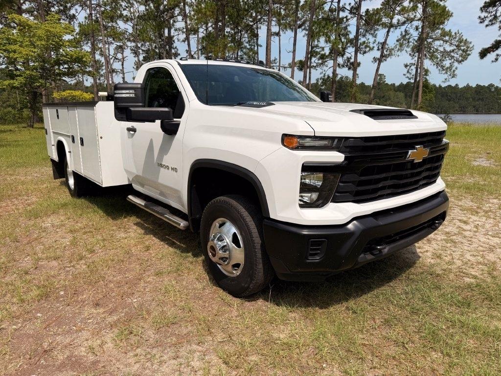 Chevrolet Silverado 3500HD CC 4WD Reg Cab 171" WB, 84.5" CA Work Truck 2024