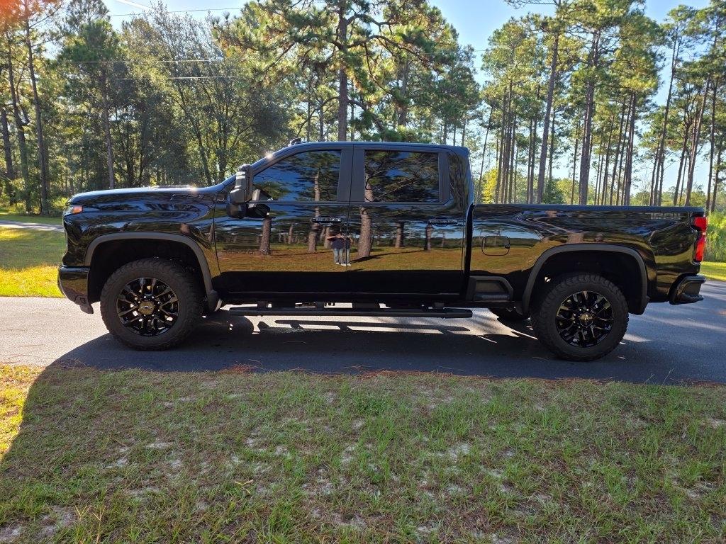 Chevrolet Silverado 2500HD 4WD Crew Cab 159" LT 2025