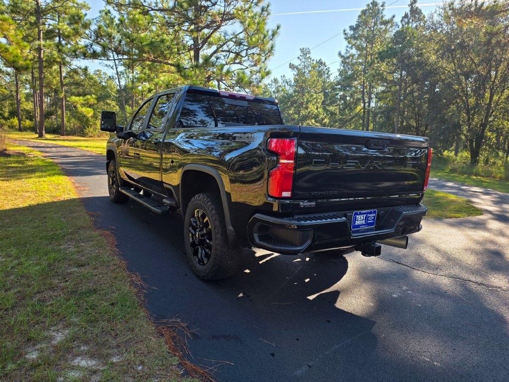Chevrolet Silverado 2500HD 4WD Crew Cab 159" LT 2025