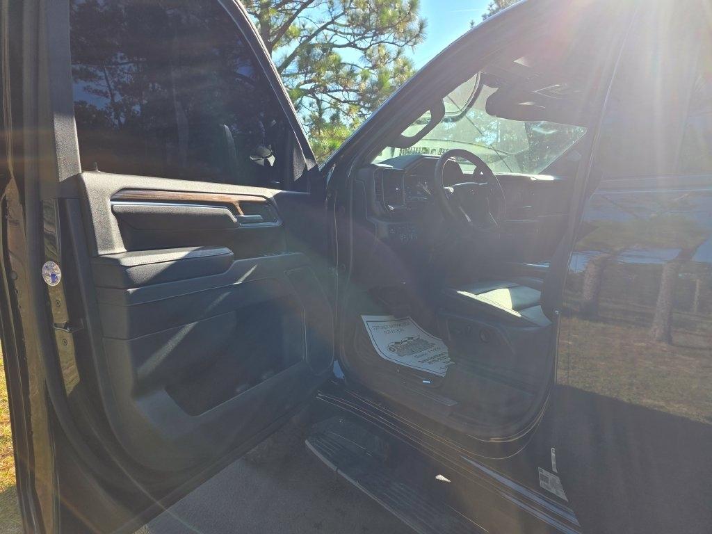 Chevrolet Silverado 2500HD 4WD Crew Cab 159" LT 2025