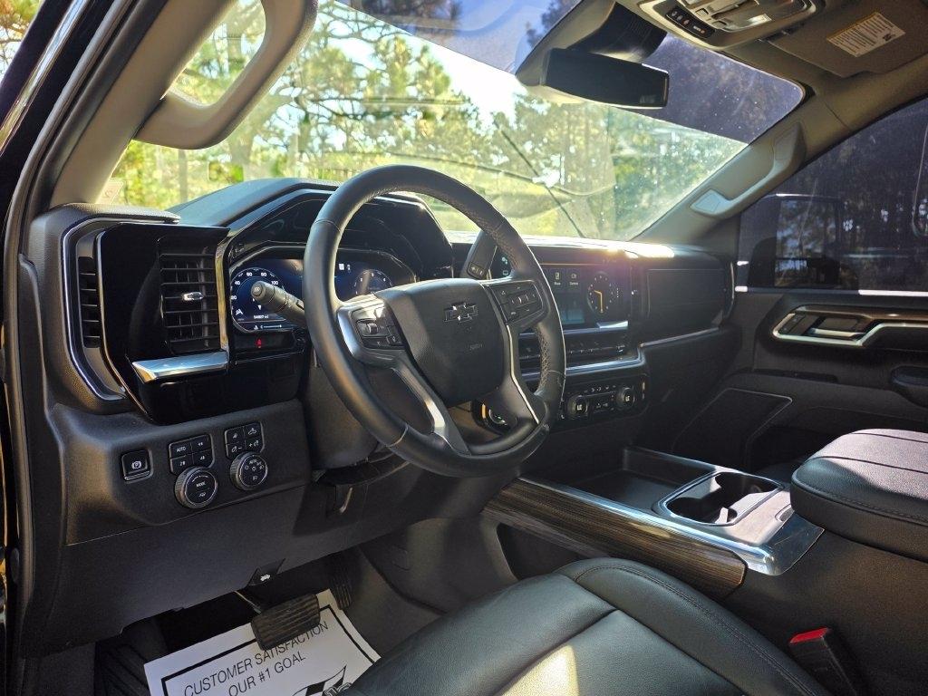 Chevrolet Silverado 2500HD 4WD Crew Cab 159" LT 2025