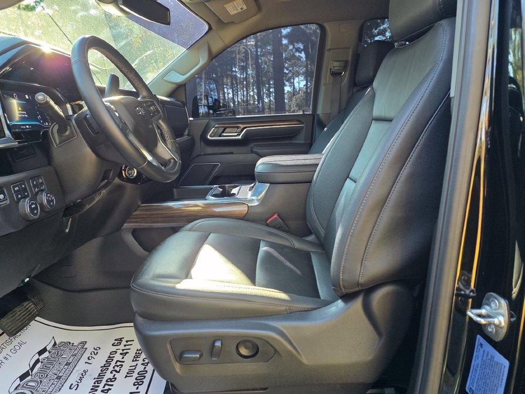Chevrolet Silverado 2500HD 4WD Crew Cab 159" LT 2025