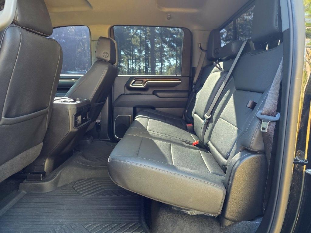 Chevrolet Silverado 2500HD 4WD Crew Cab 159" LT 2025