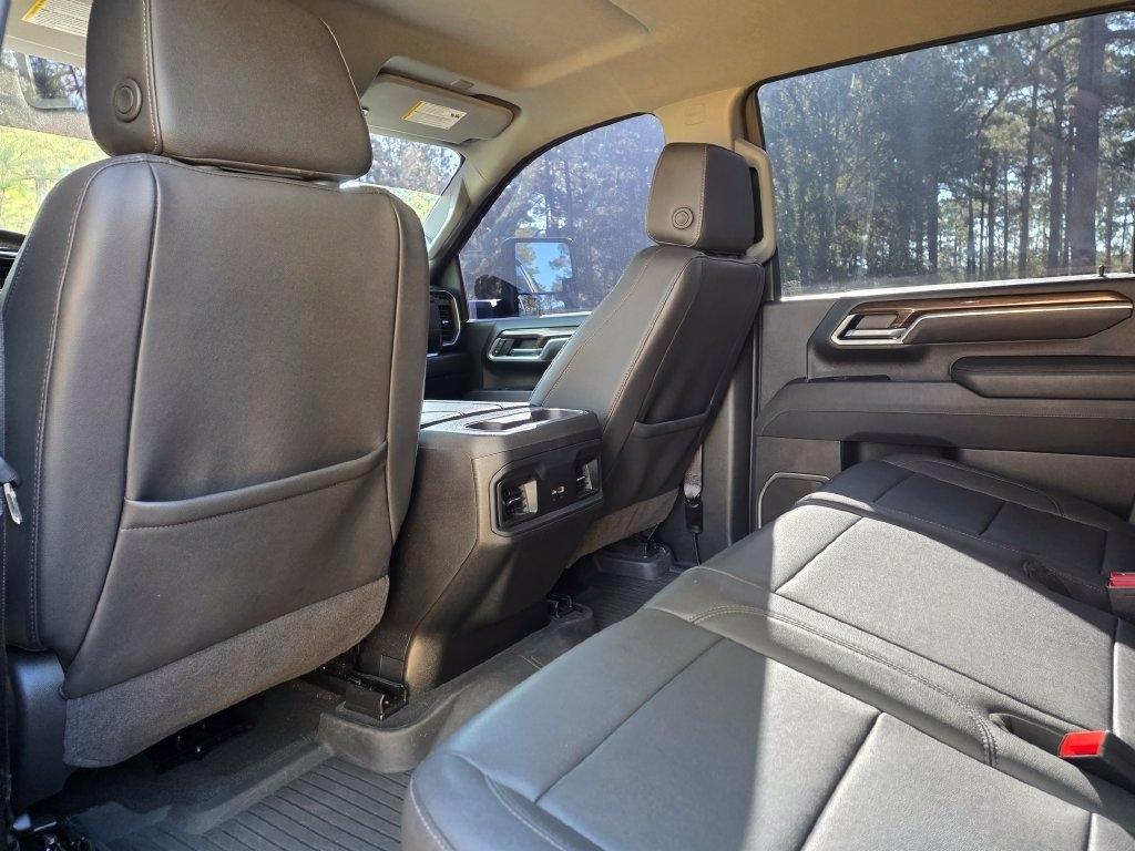 Chevrolet Silverado 2500HD 4WD Crew Cab 159" LT 2025