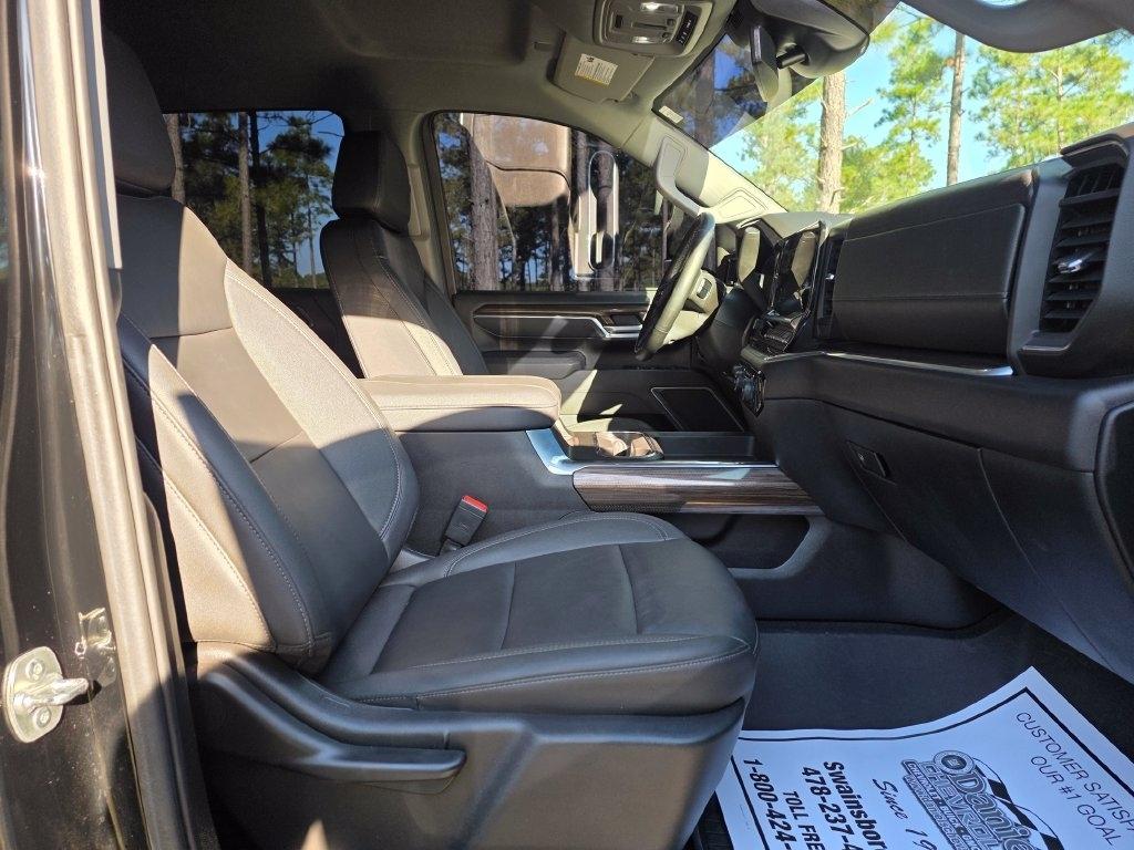 Chevrolet Silverado 2500HD 4WD Crew Cab 159" LT 2025
