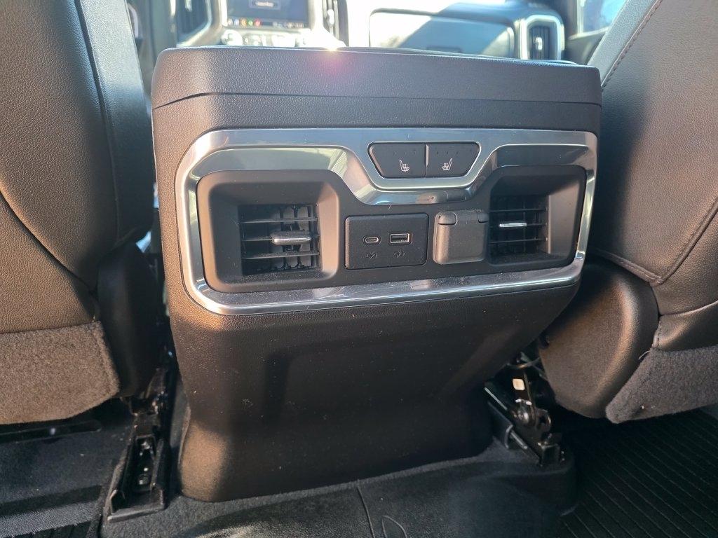 GMC Sierra 1500 4WD Crew Cab 147" AT4 2021