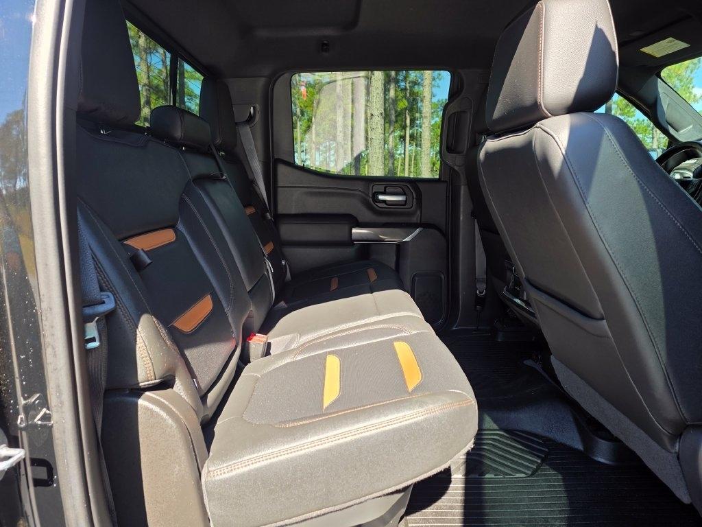 GMC Sierra 1500 4WD Crew Cab 147" AT4 2021