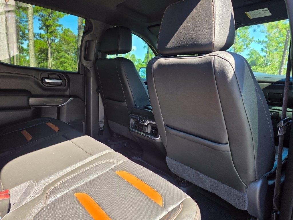 GMC Sierra 1500 4WD Crew Cab 147" AT4 2021
